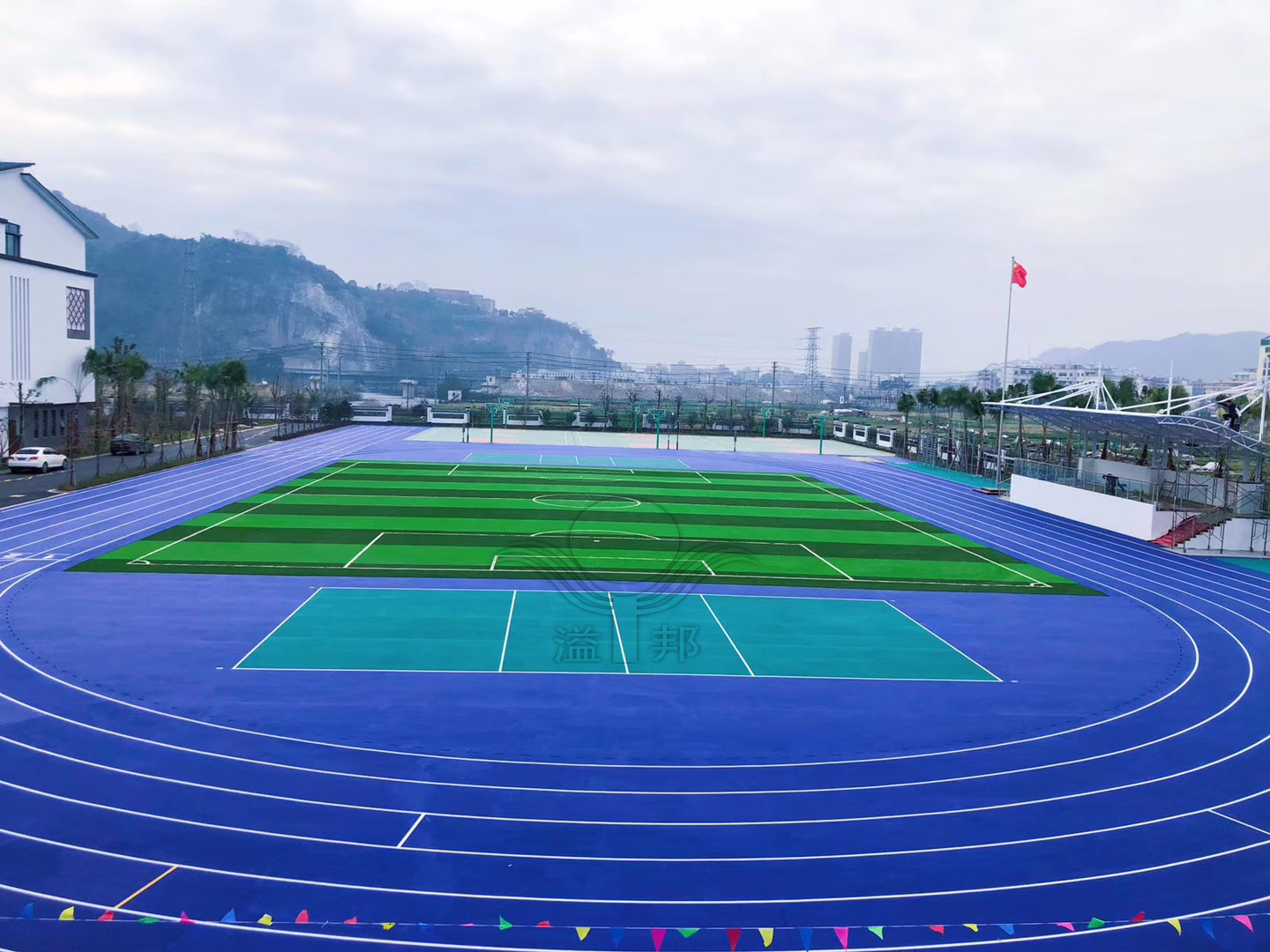 混合型塑膠跑道