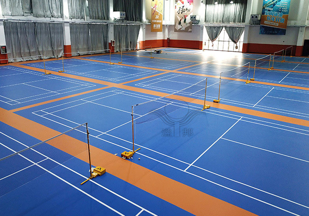 開羽毛球館需要多少錢