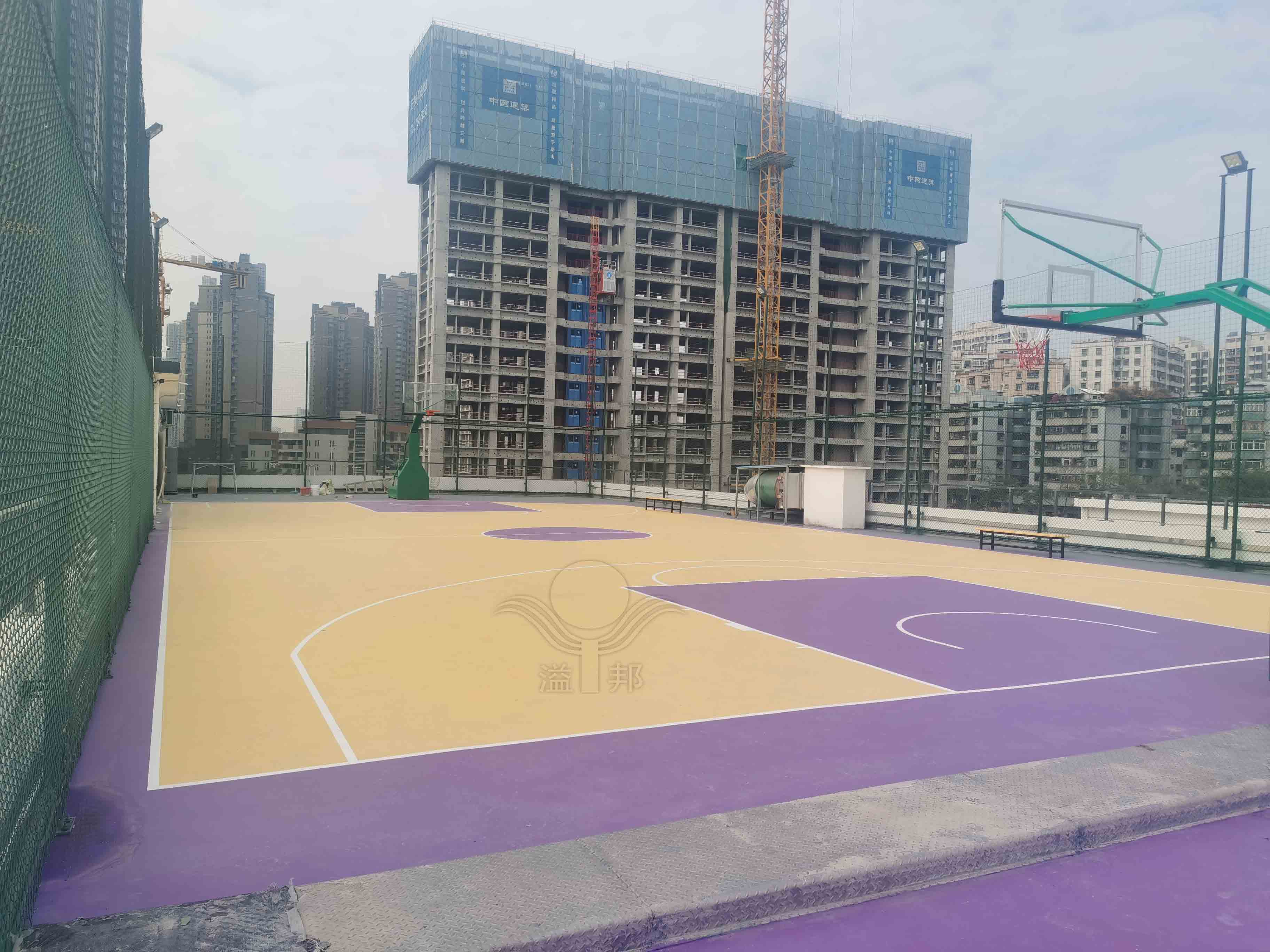 室外籃球場(chǎng) 室外籃球場(chǎng)