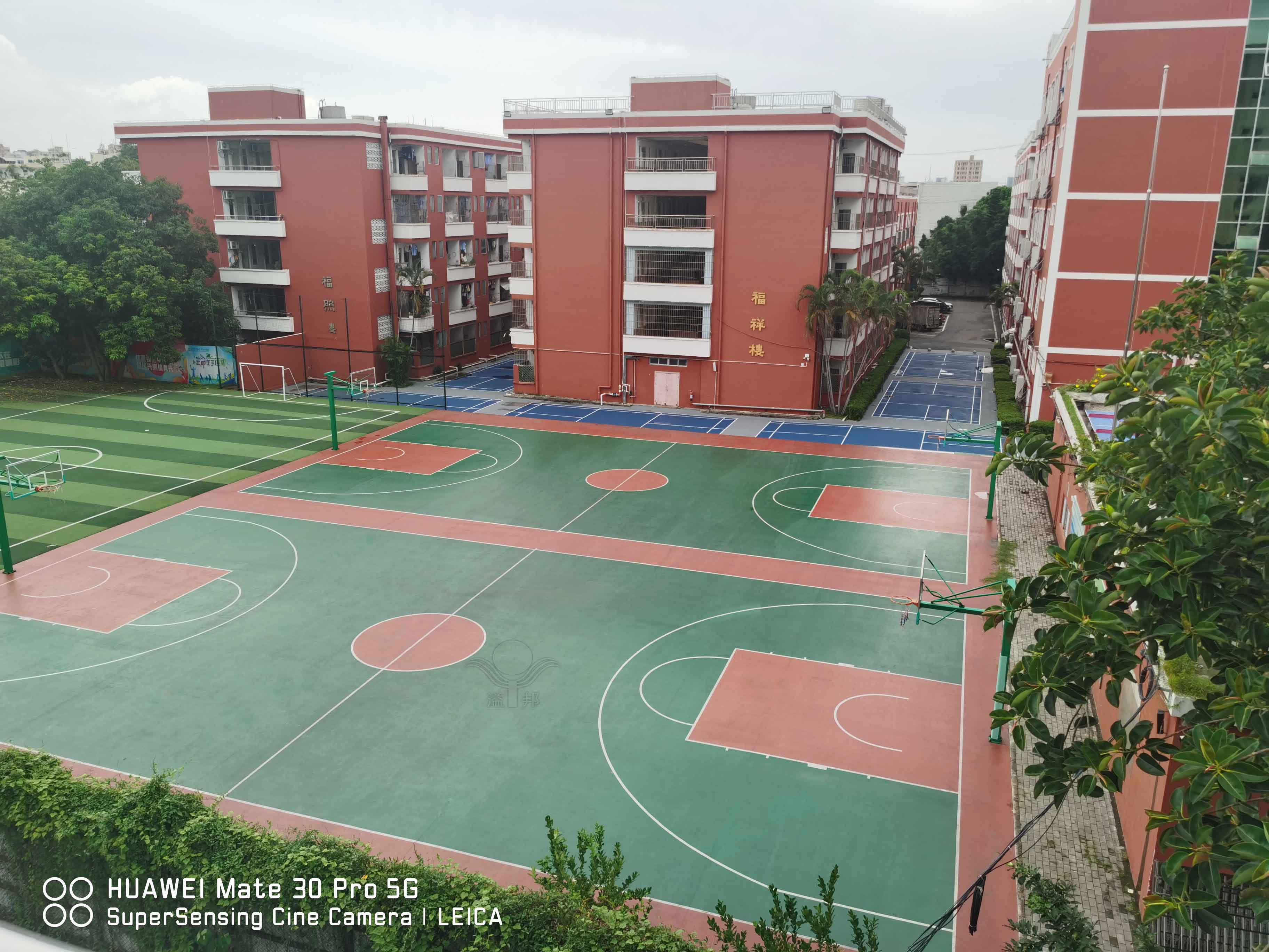學校籃球場 學校籃球場