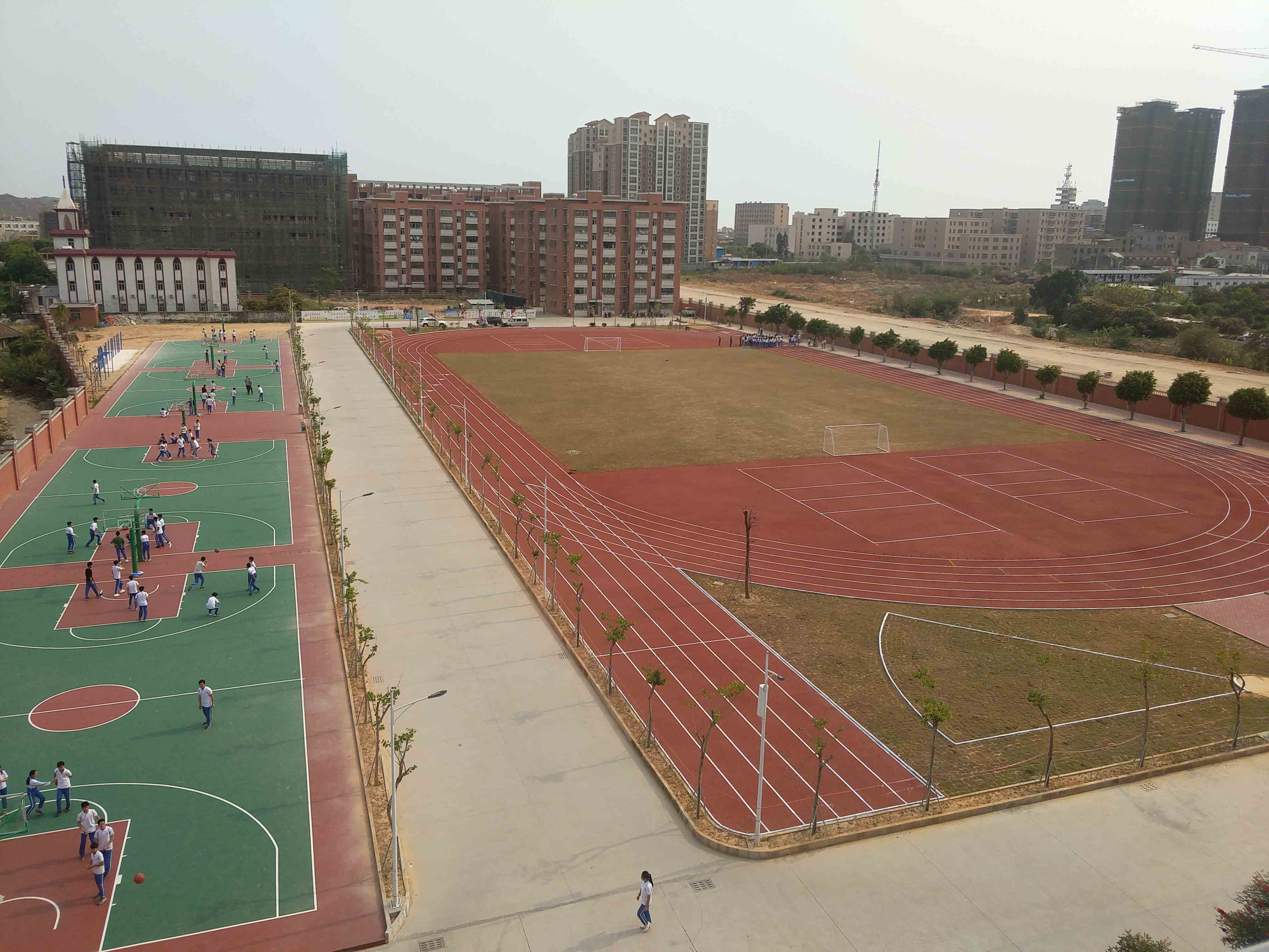 惠來縣慈云實驗中學運動場效果圖