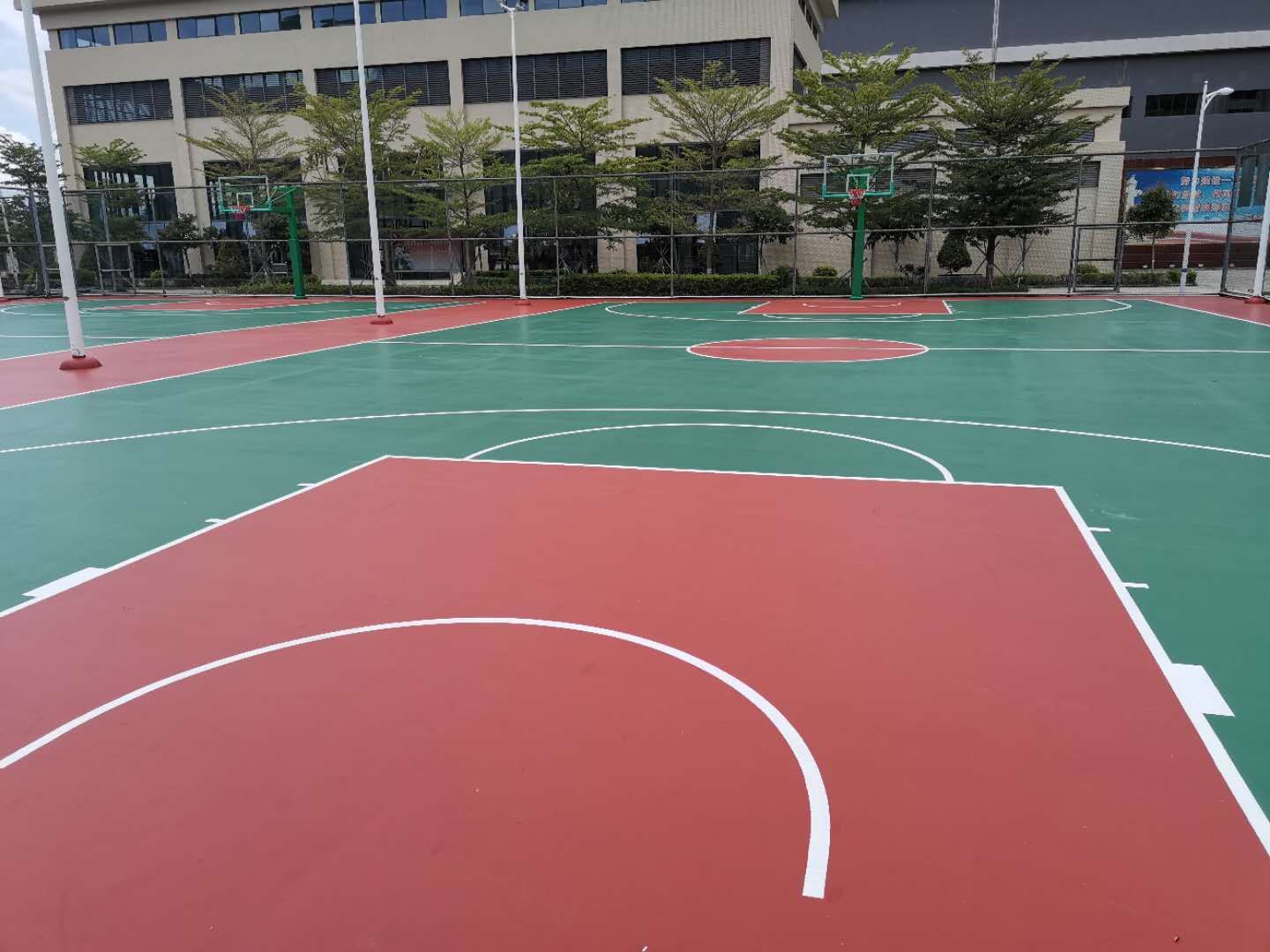 2025年硅PU籃球場建設價格指南